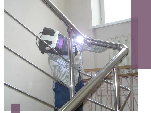 Монтаж перил и ограждений качественно в Костроме