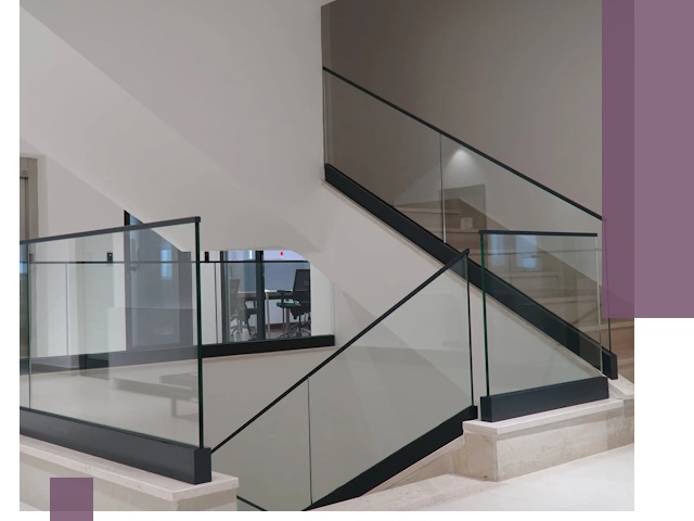 Стеклянные перила премиум-класса с установкой в Костроме